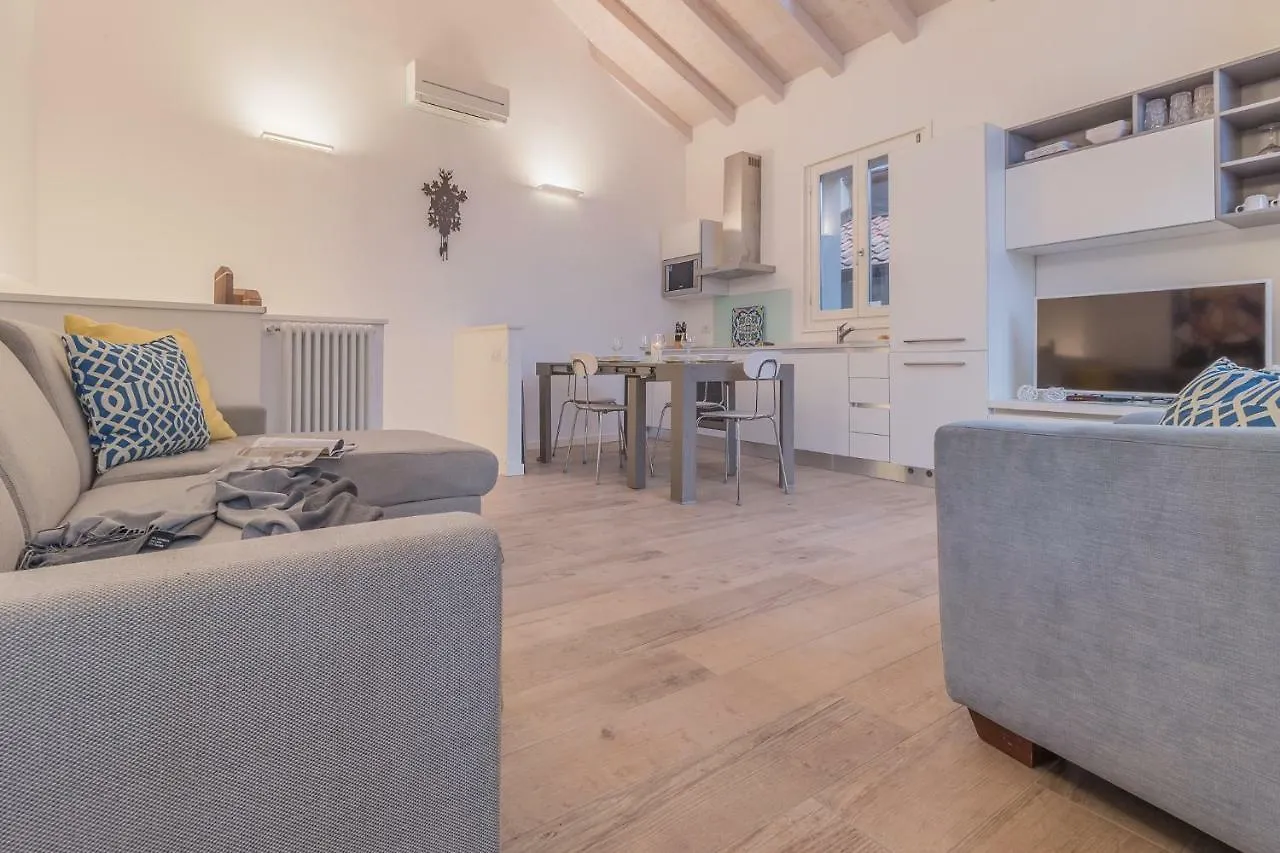 Casa Manoli فارينا 0*,